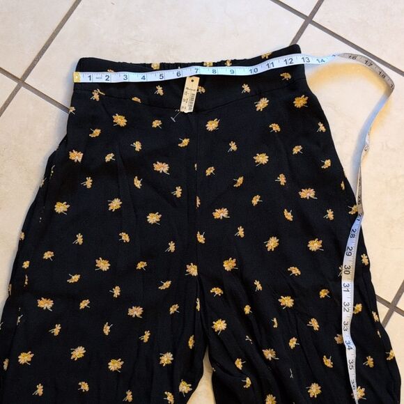 NWT Madewell Huston Pull-On Crop Pants in French Daisies Black Yellow Size S - Picture 6 of 13